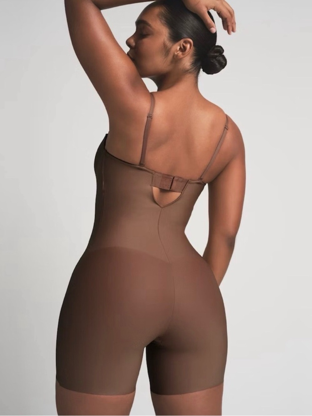 SKIMS Body Zoned Underwire Mid Thigh Bodysuit Cocoa Size Medium NWT - Picture 2 of 5